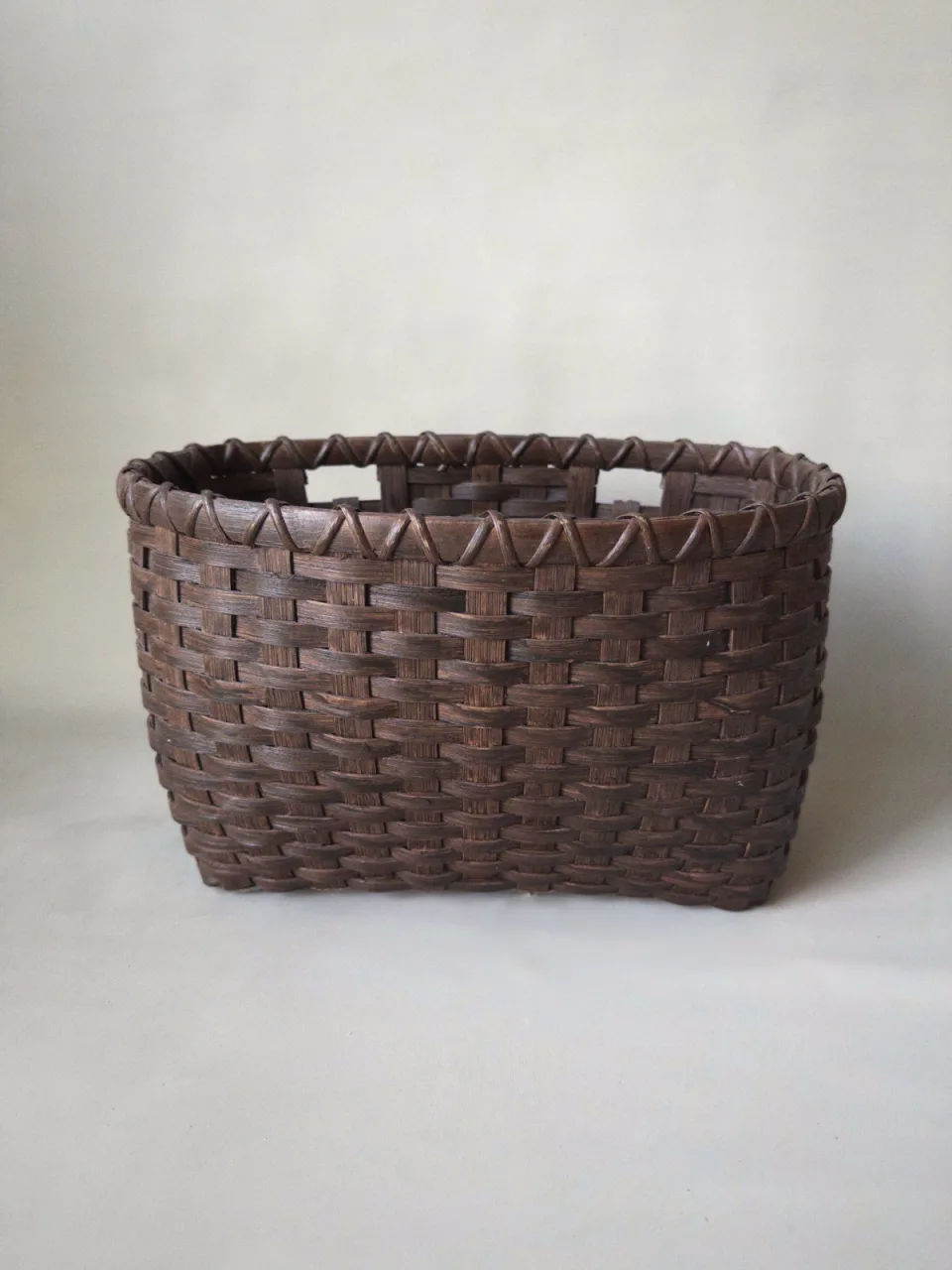 Peg Mail Basket
