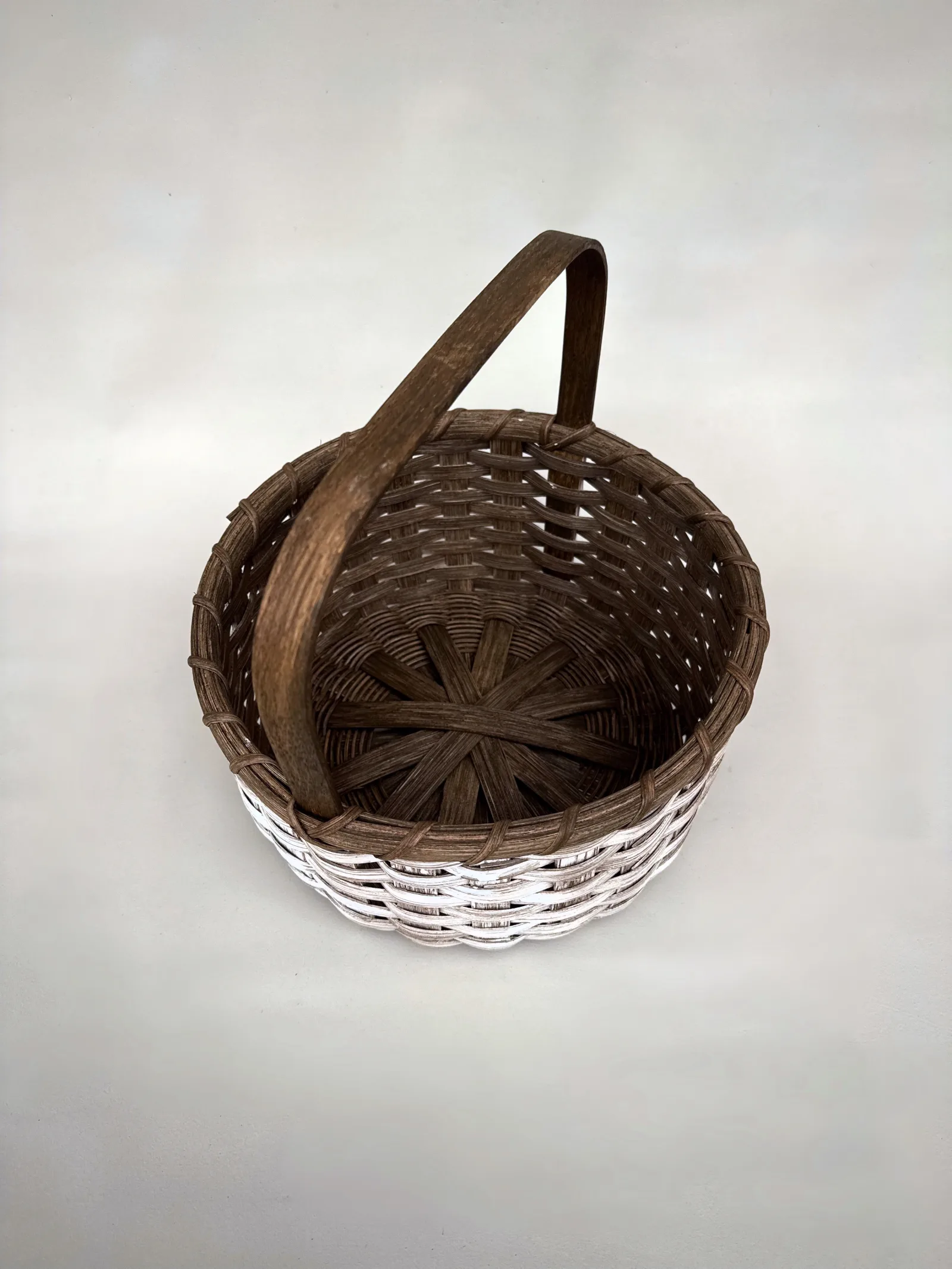 Colonial Gathering Basket — image 7