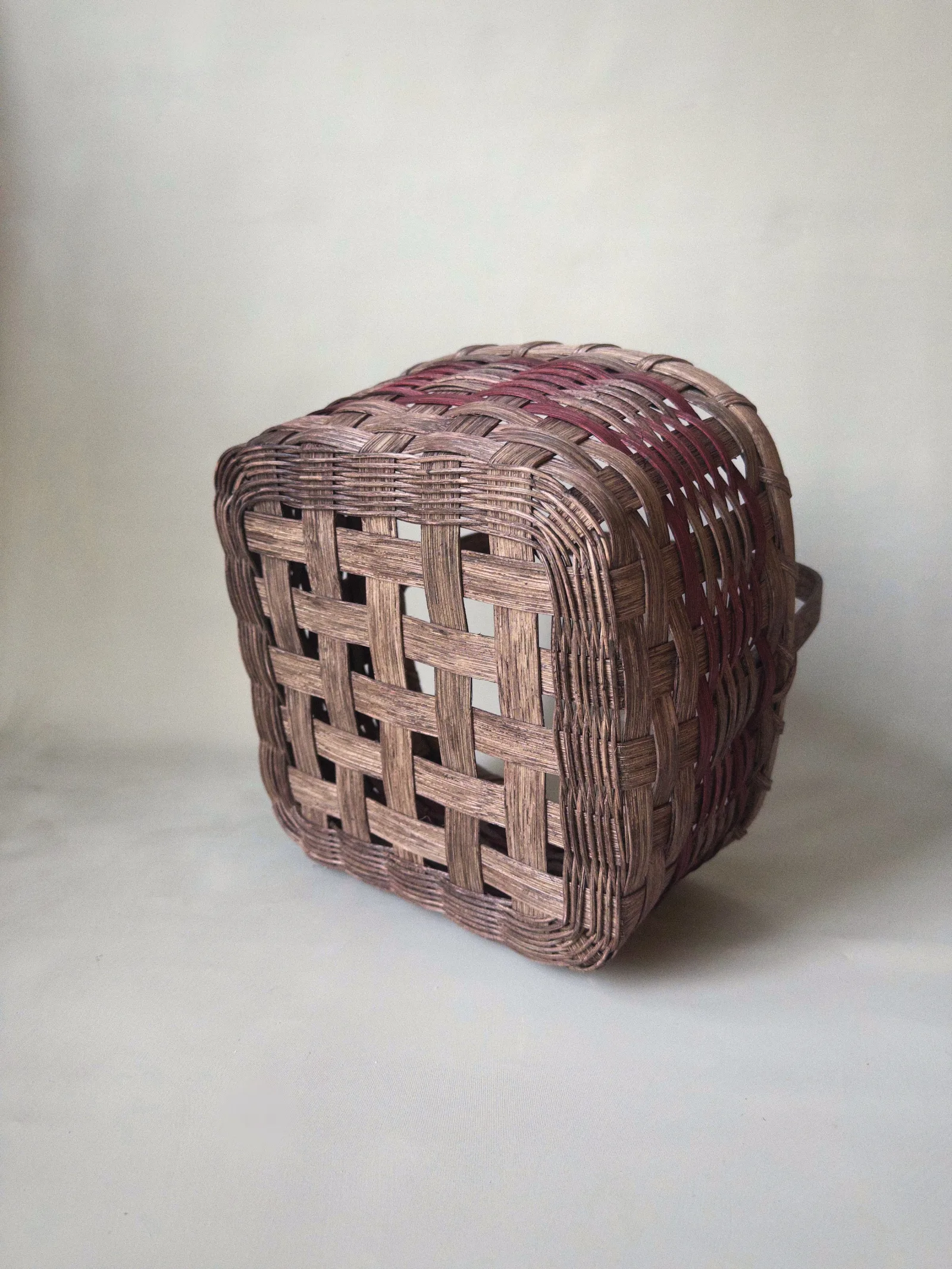 Round Cornered Market Basket — image 4