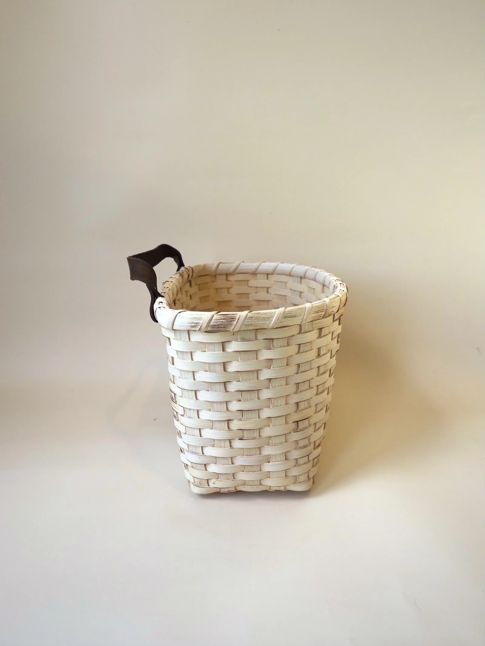 Large Mail Basket — image 2