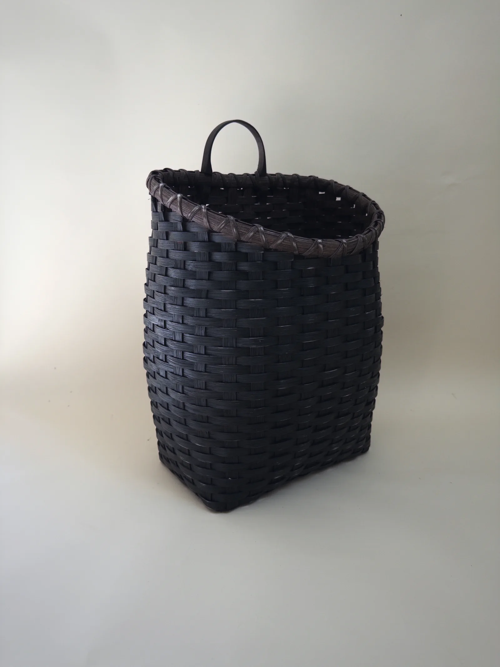 Primitive Front Porch Basket — image 2
