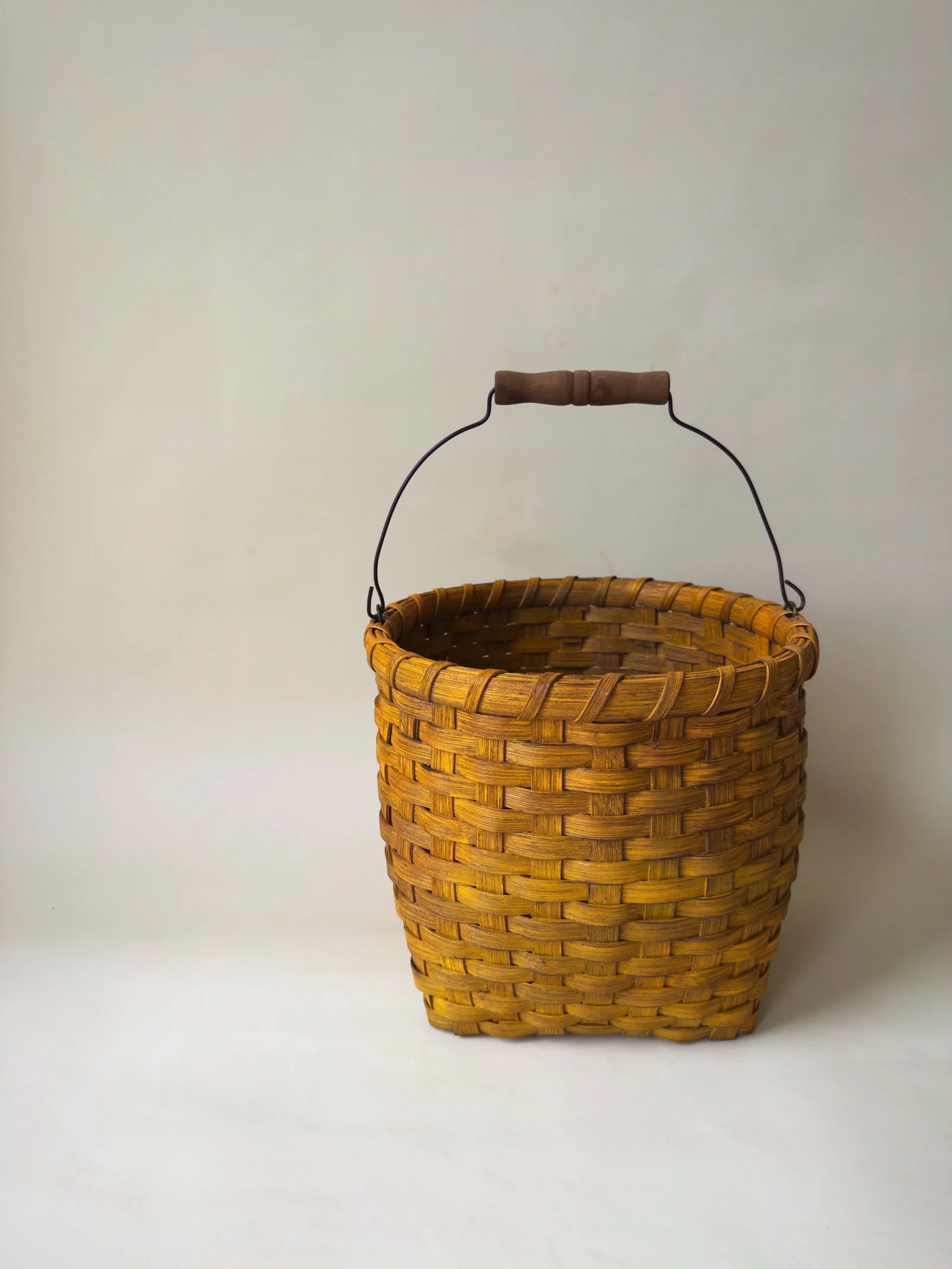 Pioneer Gathering Basket — image 1