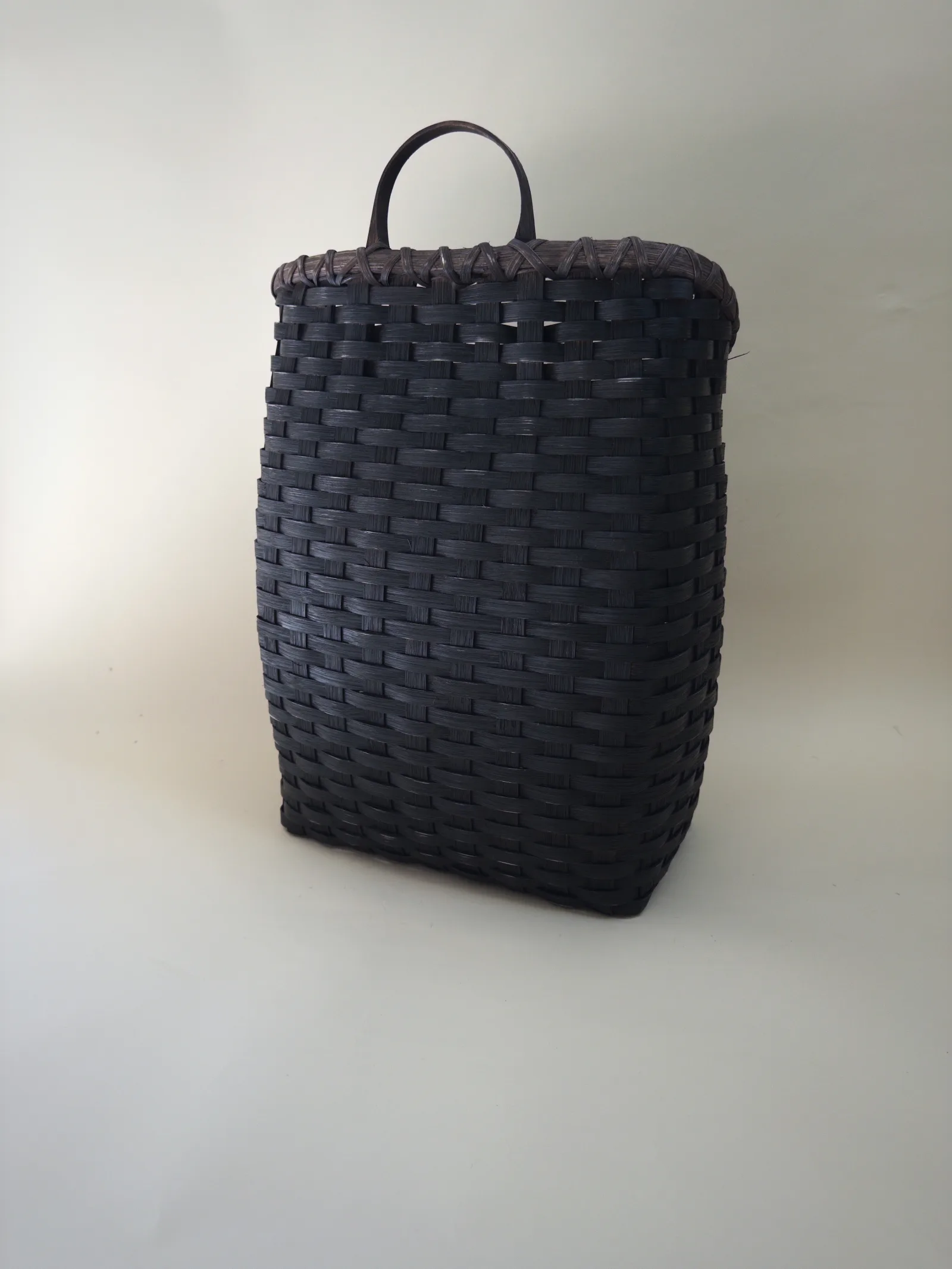 Primitive Front Porch Basket — image 4